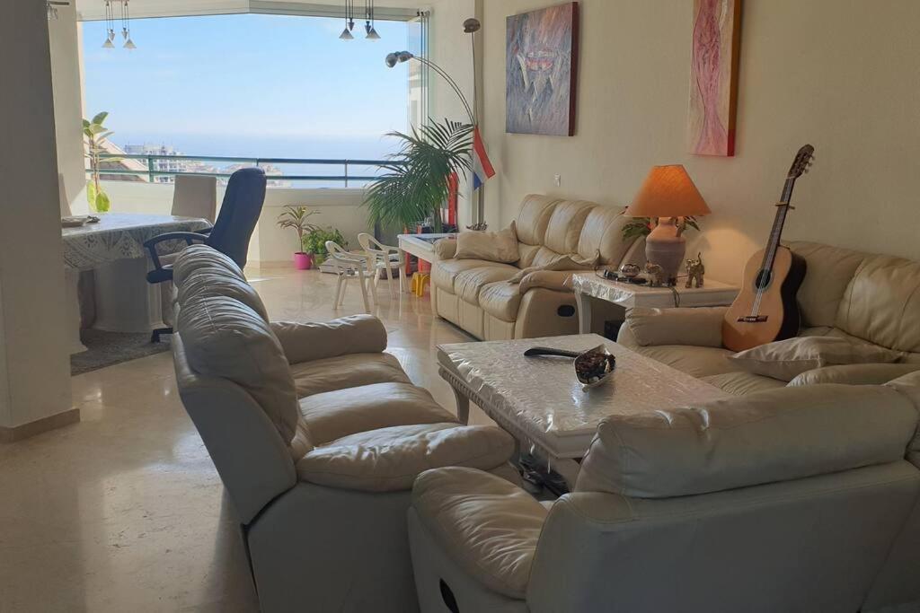 Luxury Penthouse With Sea&Mountain Views & Hot Tub - Tranquility & Rest Apartment Benalmadena Bagian luar foto